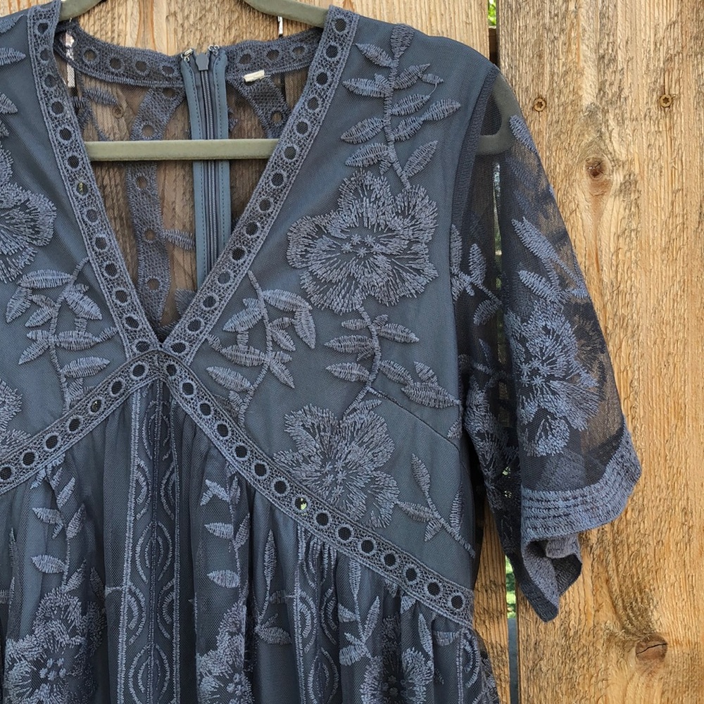 Pinkblush blue lace maternity gown XL EUC